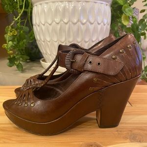 Vintage Frye Platform Heels - Women’s size 8.5